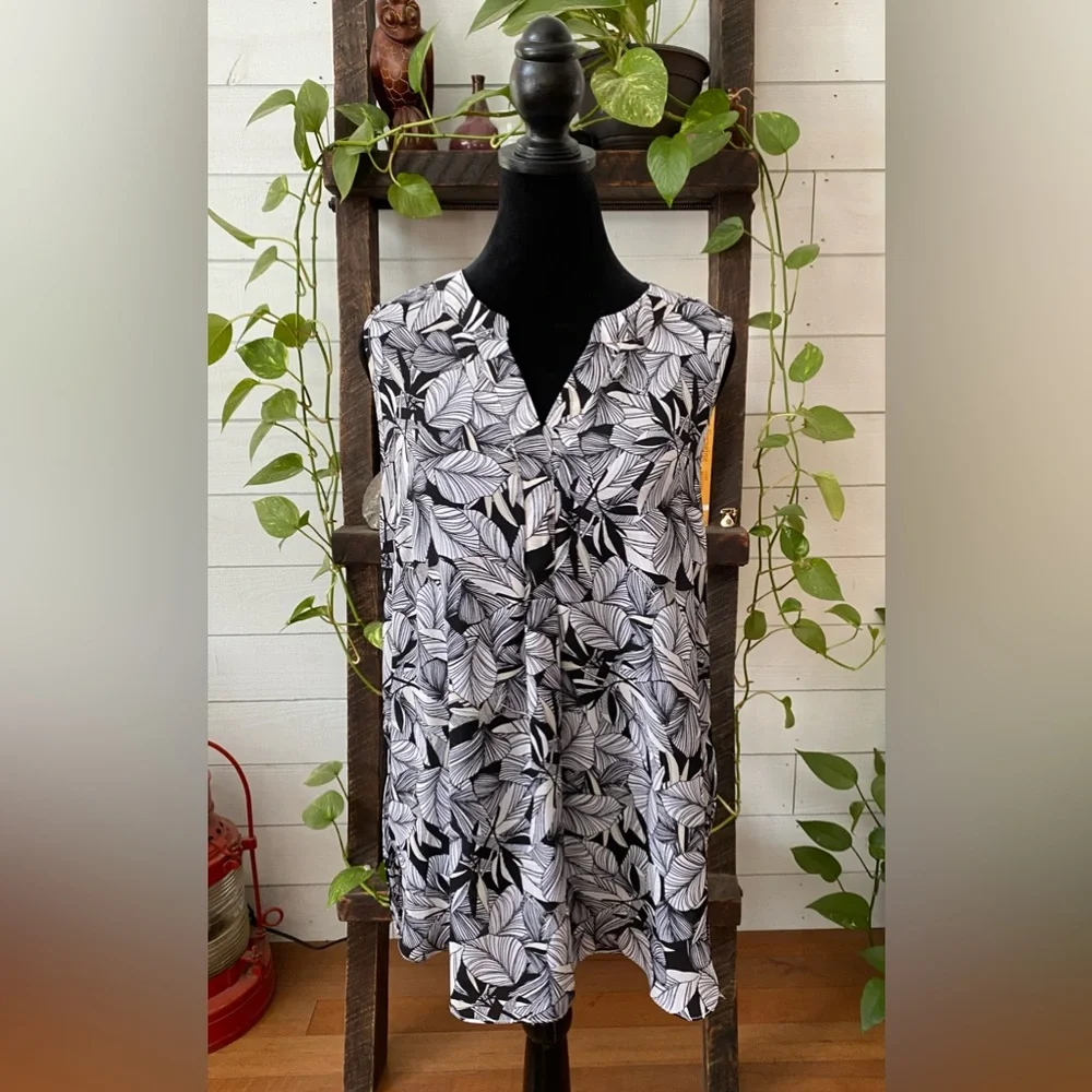 Christopher & Banks: Sleeveless V Neck  Leaf Pattern Blouse